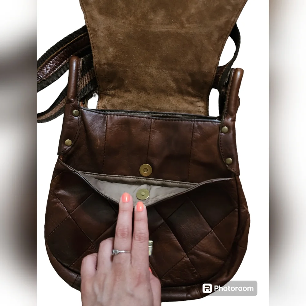 LOVE STITCH LEATHER WOVEN BAG ... - Picture 3 of 9